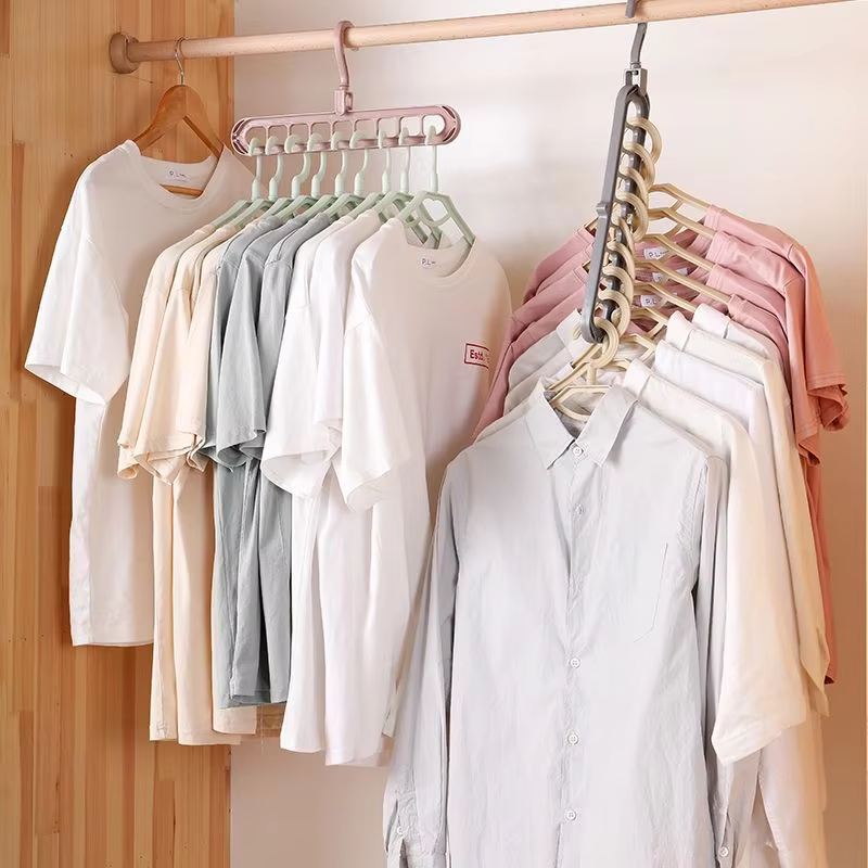 Magic Hanger demonstrating versatile horizontal and vertical use